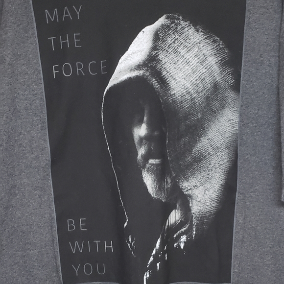 The Rise Of Skywalker Tshirt - Picture 2 of 4